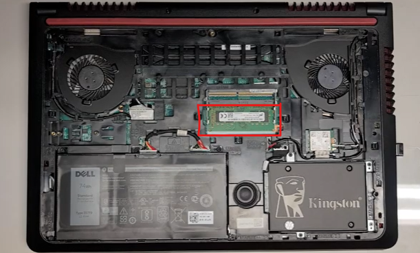 Các bước nâng cấp Ram trên laptop Dell 5577 bước 3