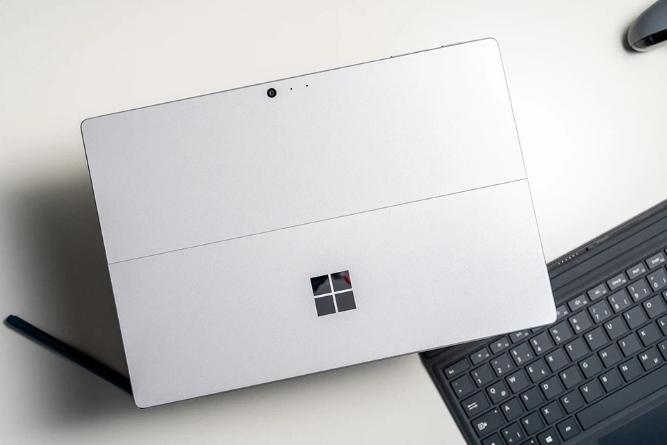 Ưu điểm của laptop 12 inch mỏng nhẹ dành cho dân văn phòng